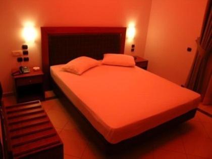 Brazil Hotel Атина Екстериор снимка